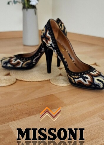 MİSSONİ Stiletto