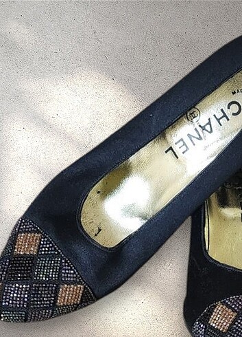 CHANEL Vintage Stiletto