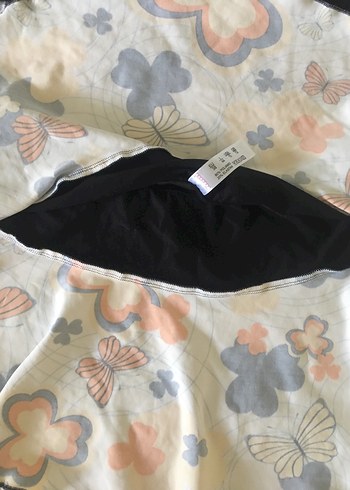 Kom Çiçekli Bikini Üst Ve Eteği - Görsel 4