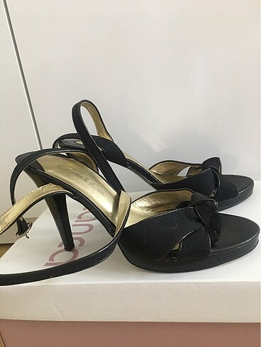 Charles Keith Yüksek Topuk