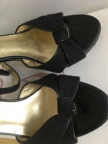 36 Beden Charles Keith Yüksek Topuk