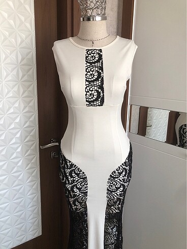 Diğer Katalog ürünü kendi içinden mini elbiseli transparan