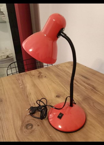 Diğer Kırmızı Masa Lambası