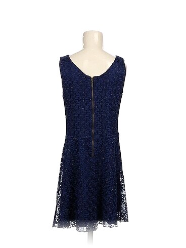 36 Beden PreLoved Kısa Elbise %70 İndirimli.