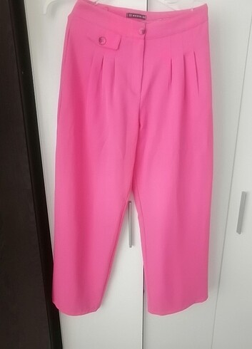 Pembe pilili bol paça pantolon 