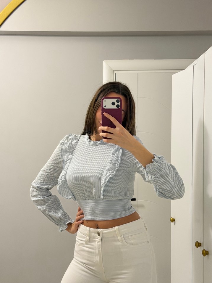 Fırfırlı Uzun Kollu Slim Fit Crop Bluz - Görsel 3