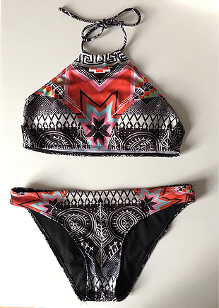 Halter yaka bikini takımı