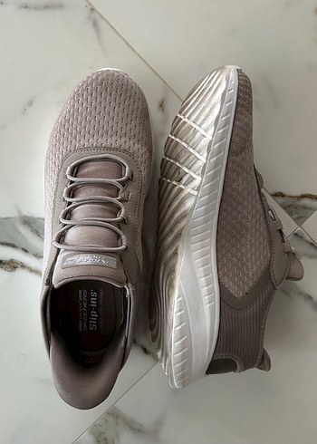 38 Beden Skechers spor ayakkabı