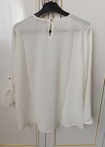 Zincir Detaylı Beyaz Kadın Bluz - Görsel 4