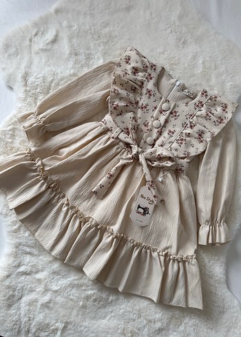 Çiçek Desenli Bej Uzun Kollu Kız Elbisesi - Görsel 2