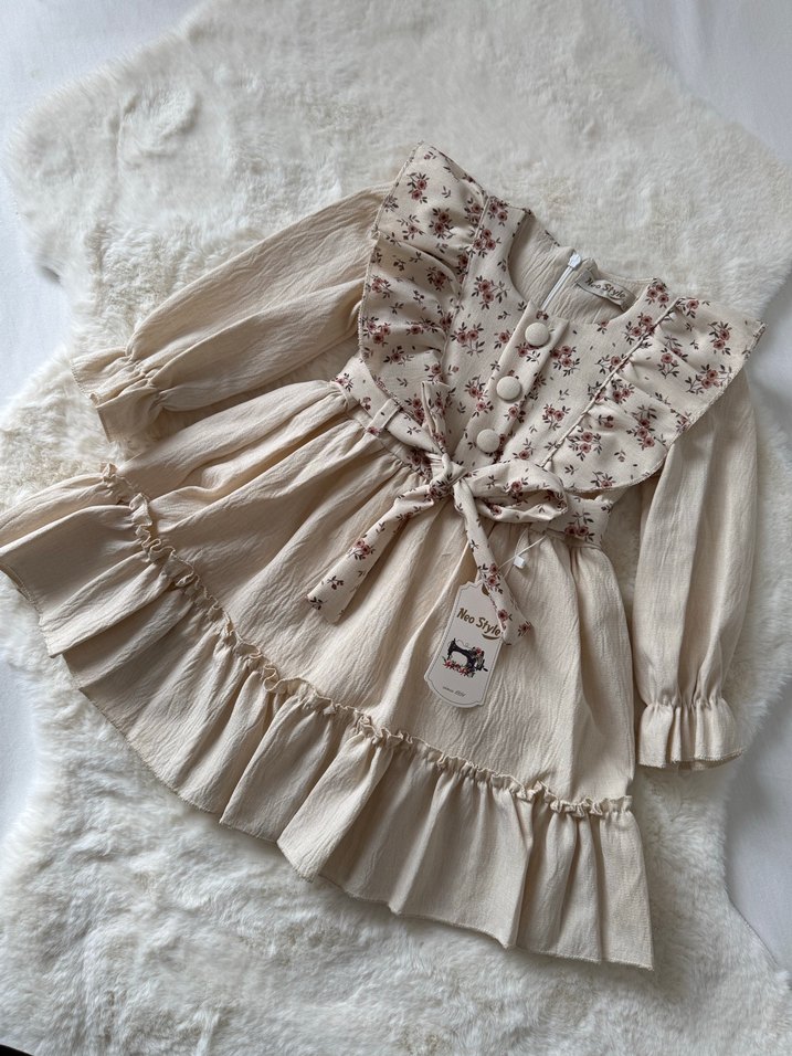 Çiçek Desenli Bej Uzun Kollu Kız Elbisesi - Görsel 2