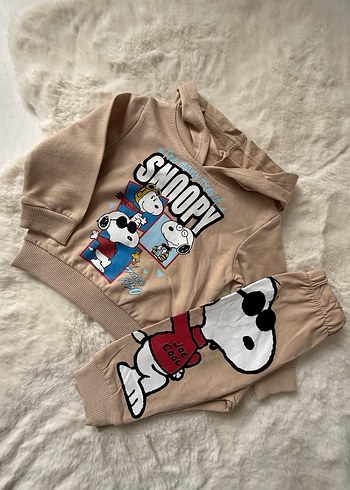 Erkek bebek bej Snoopy Baskılı Eşofman Takımı - Görsel 2