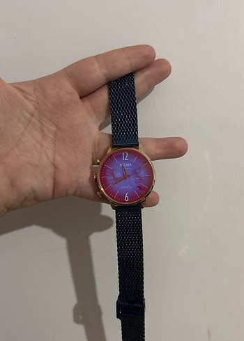 Welder Pembe Mavi Fossil Analog Saat Siklik Ve Modernlik Bir Arada