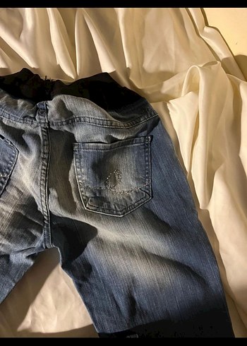 Diğer Gevşek Kesim Kot Pantolon