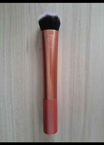 real techniques expert face brush