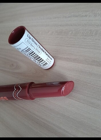 Beden Beaulis fun gloss tick 513 berry shine