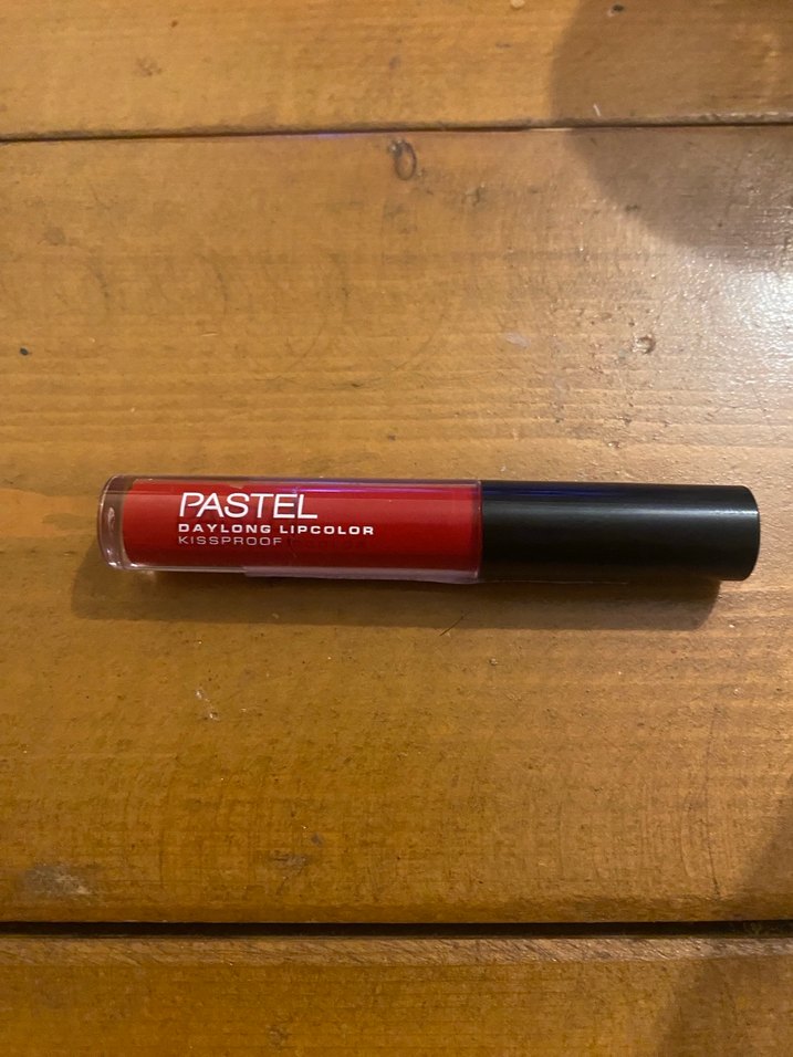 Pastel Mat Kırmızı Likit Ruj - Görsel 3