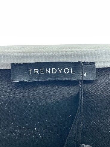 34 Beden siyah Renk Trendyol & Milla Kısa Tulum %70 İndirimli.