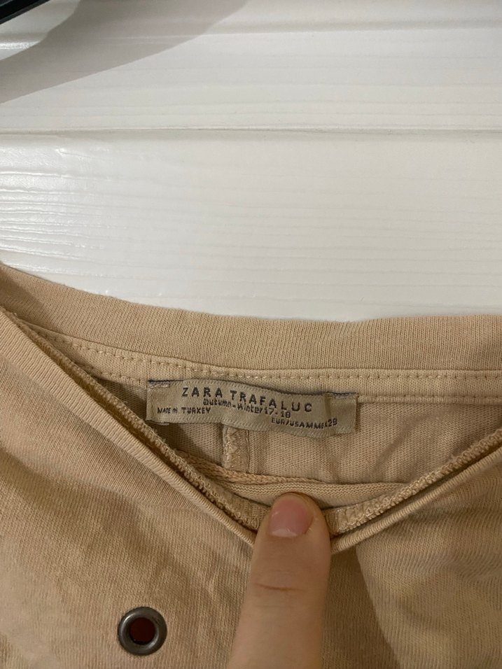 Bej Düğmeli Bol Kesim Keten Kadın Gömlek - Görsel 2