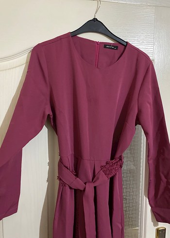 Bordo Kemerli Uzun Kadın Elbise - Görsel 2