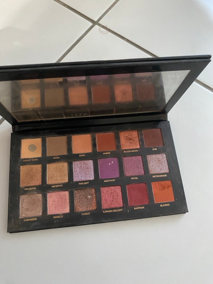 Huda Beauty Desert Göz Farı Paleti - Görsel 2