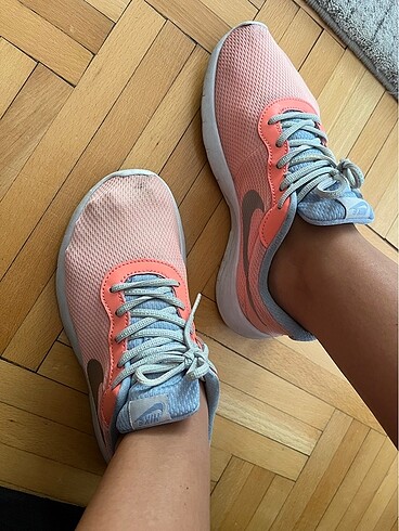 Nike spor ayakkabı (5 adet)
