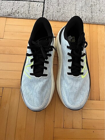 40 Beden New Balance spor ayakkabı