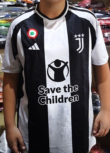 JUVENTUS KENAN YILDIZ ÇUBUKLU FORMA