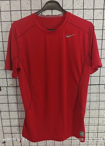 Nike NİKE PRO COMBAT FUTBOLCU İÇLİK KIRMIZI