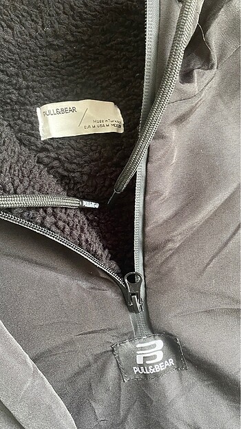 m Beden Pull and bear yağmurluk