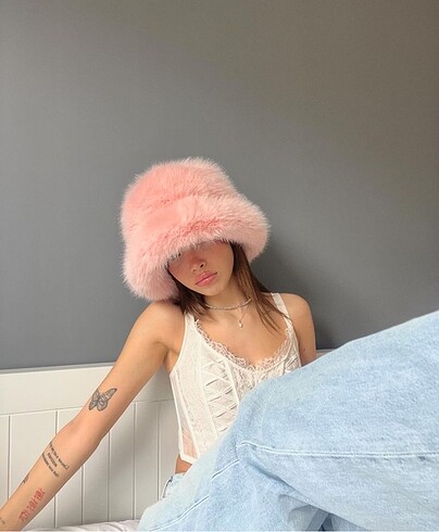 Pembe şapka