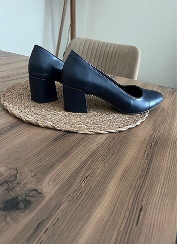 Ekol Lacivert Kısa Topuk Stiletto