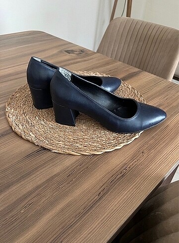 37,5 Beden lacivert Renk Lacivert Kısa Topuk Stiletto