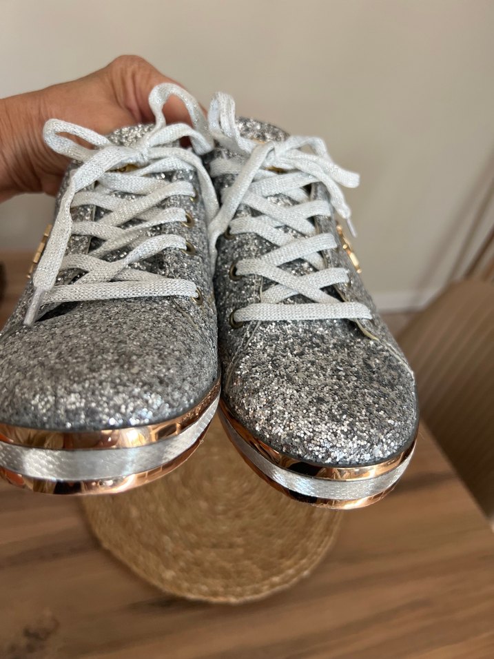 Parlak Gümüş Sneaker,Şıklık ve Rahatlık Bir Arada /Louis Voitton — görsel 8/12