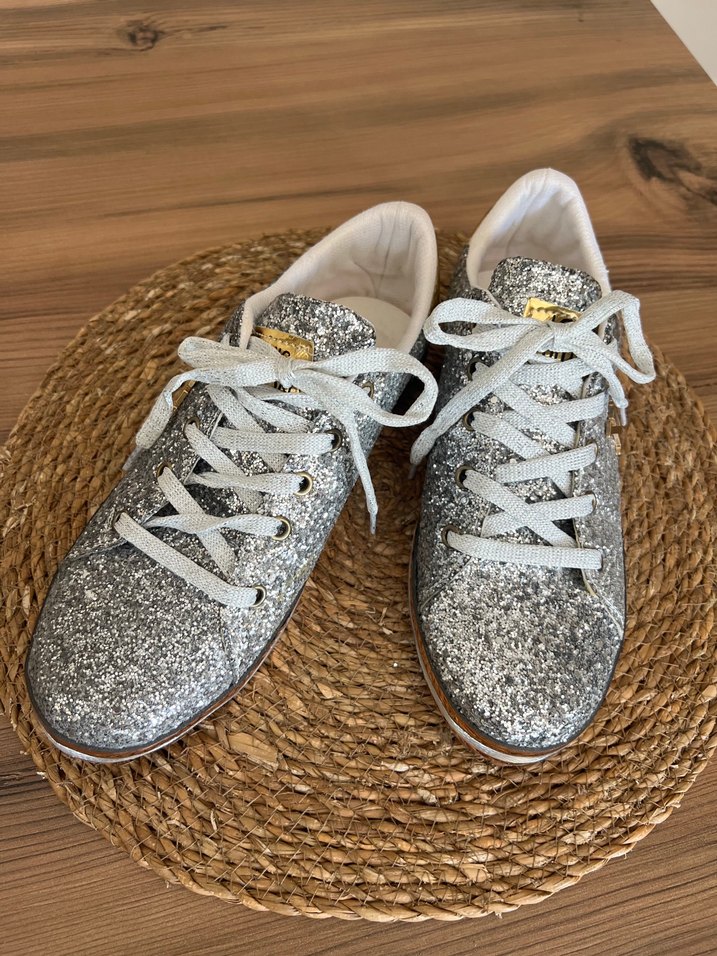 Parlak Gümüş Sneaker,Şıklık ve Rahatlık Bir Arada /Louis Voitton — görsel 3/12