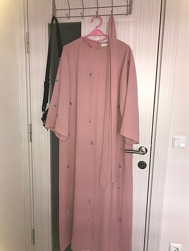 Pembe elbise ????