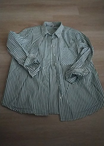Gri Çizgili Düğmeli Keten Kadın Gömlek