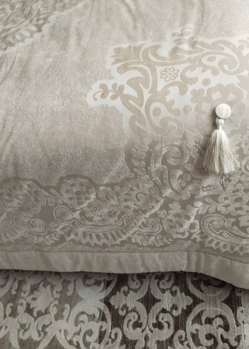 KARACA Nakışlı  Yatak Örtüsü - Görsel 2