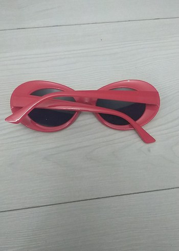 Kırmızı Retro Oval Kadın Güneş Gözlüğü - Görsel 2