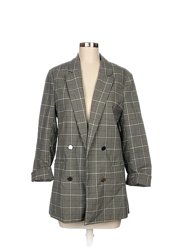Bershka Blazer %70 İndirimli.