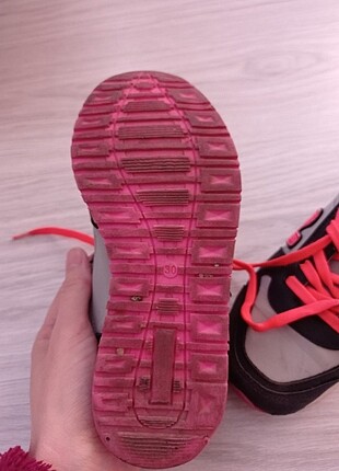 30 Beden Temiz kız çocuk spor ayakkabı