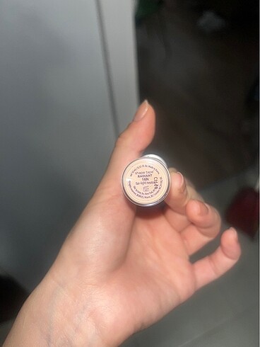  Beden Tarte kapatıcı