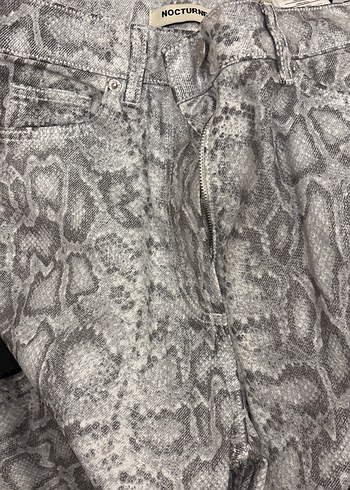 Gri Yılan Desenli Metalik Kadın Pantolon nocturne - Görsel 6