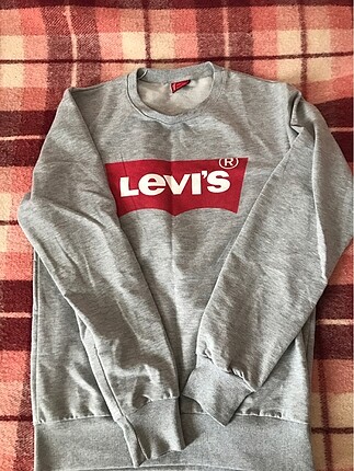 Levis sweat