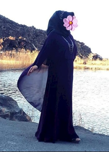 Uzun Mor Dökümlü Gotik Kadın Elbisesi - Görsel 3