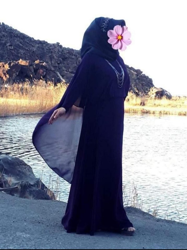 Uzun Mor Dökümlü Gotik Kadın Elbisesi - Görsel 3