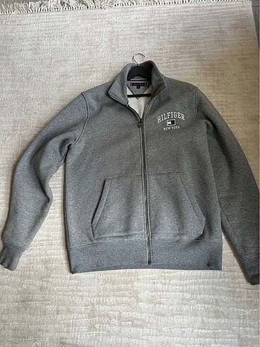 m Beden Tommy hilfiger