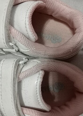 22 Beden beyaz Renk Kız bebek spor ayakkabi 