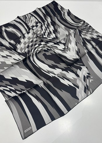 Armine Yeni Sezon Twill İpek eşarp spor model geometrik desen - Görsel 2