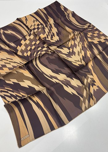 Armine Yeni Sezon Twill İpek eşarp spor model geometrik desen - Görsel 5